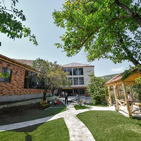 Madin Eco Hotel Debed ภายนอก รูปภาพ