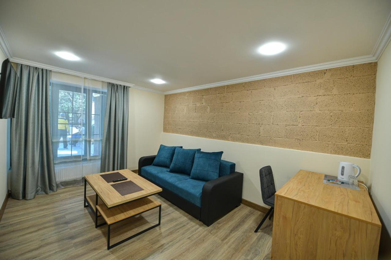 Madin Eco Hotel Debed ภายนอก รูปภาพ